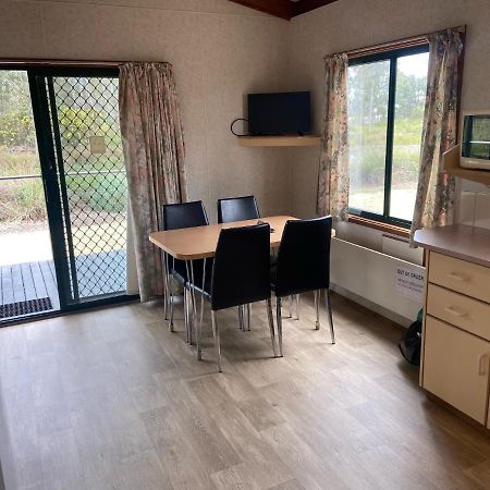 שפרטון Victoria Lake Holiday Park מראה חיצוני תמונה