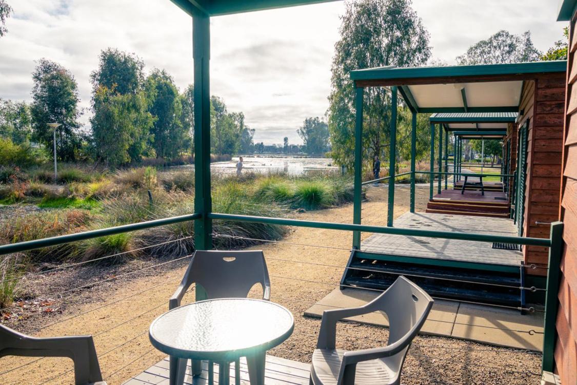 שפרטון Victoria Lake Holiday Park מראה חיצוני תמונה