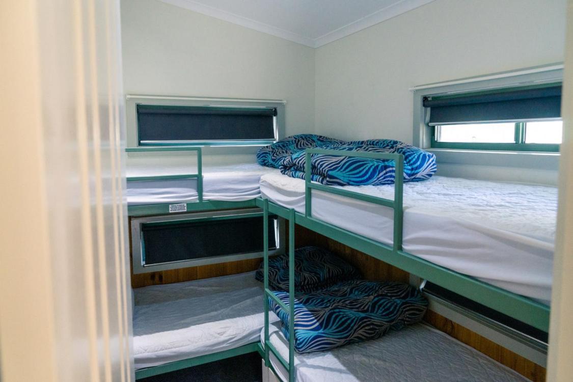 שפרטון Victoria Lake Holiday Park מראה חיצוני תמונה